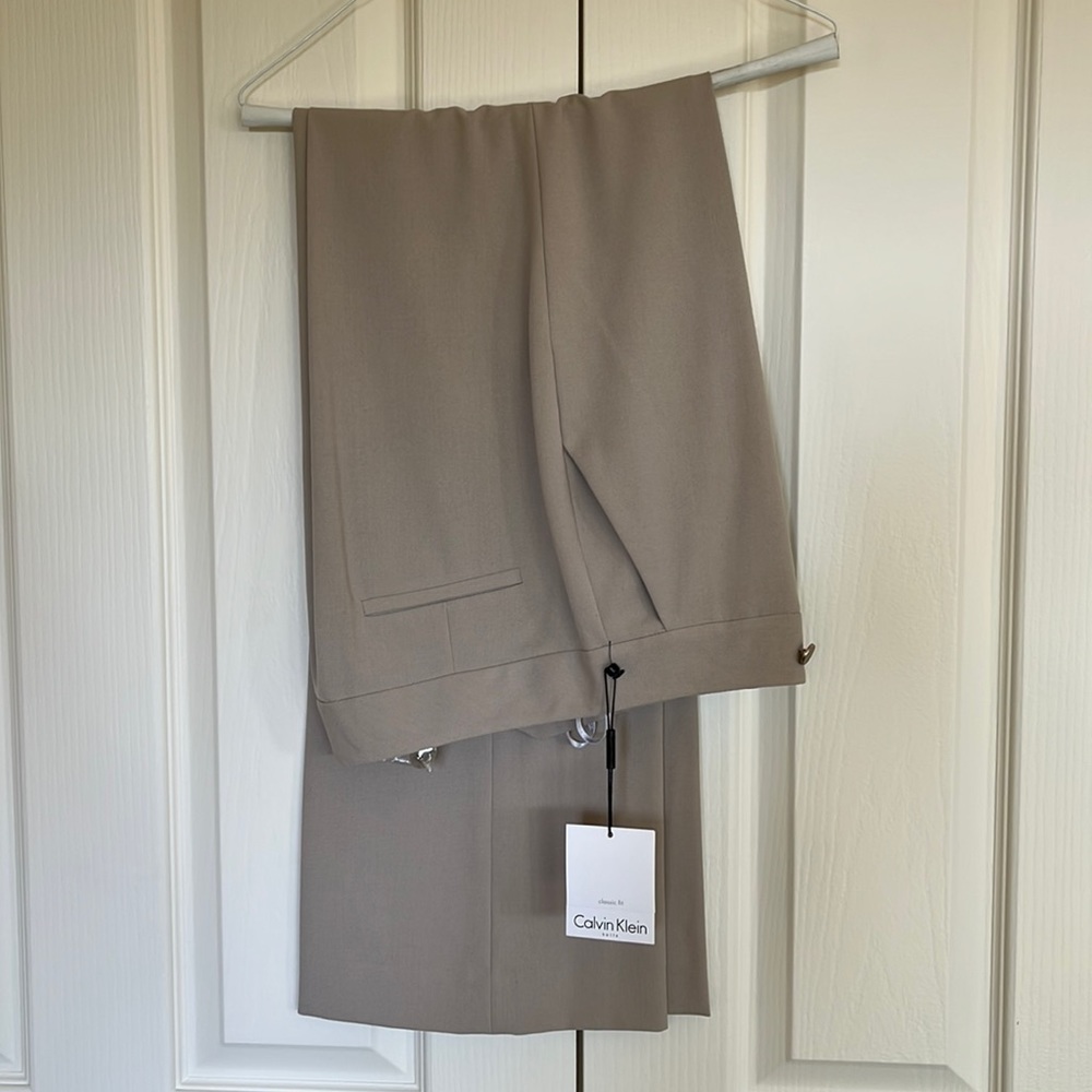 Calvin Klein Classic fit trousers Size 8 Khaki tan
